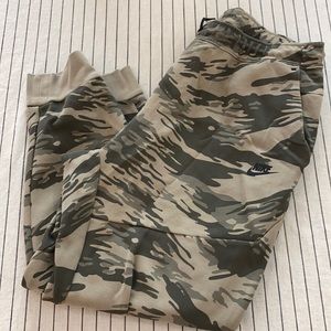 Nike men’s joggers sweatpants XXL Camo